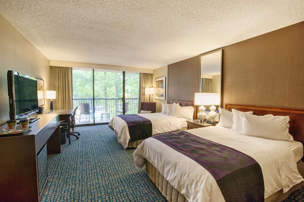 Hilton Peachtree City Atlanta Hotel & Conference Center Экстерьер фото