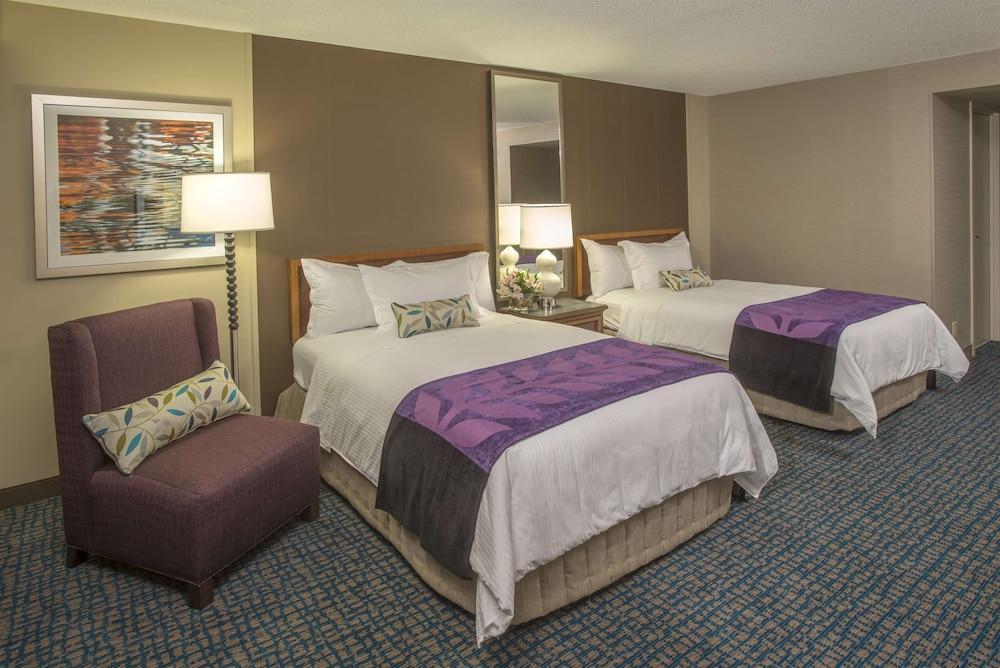 Hilton Peachtree City Atlanta Hotel & Conference Center Экстерьер фото