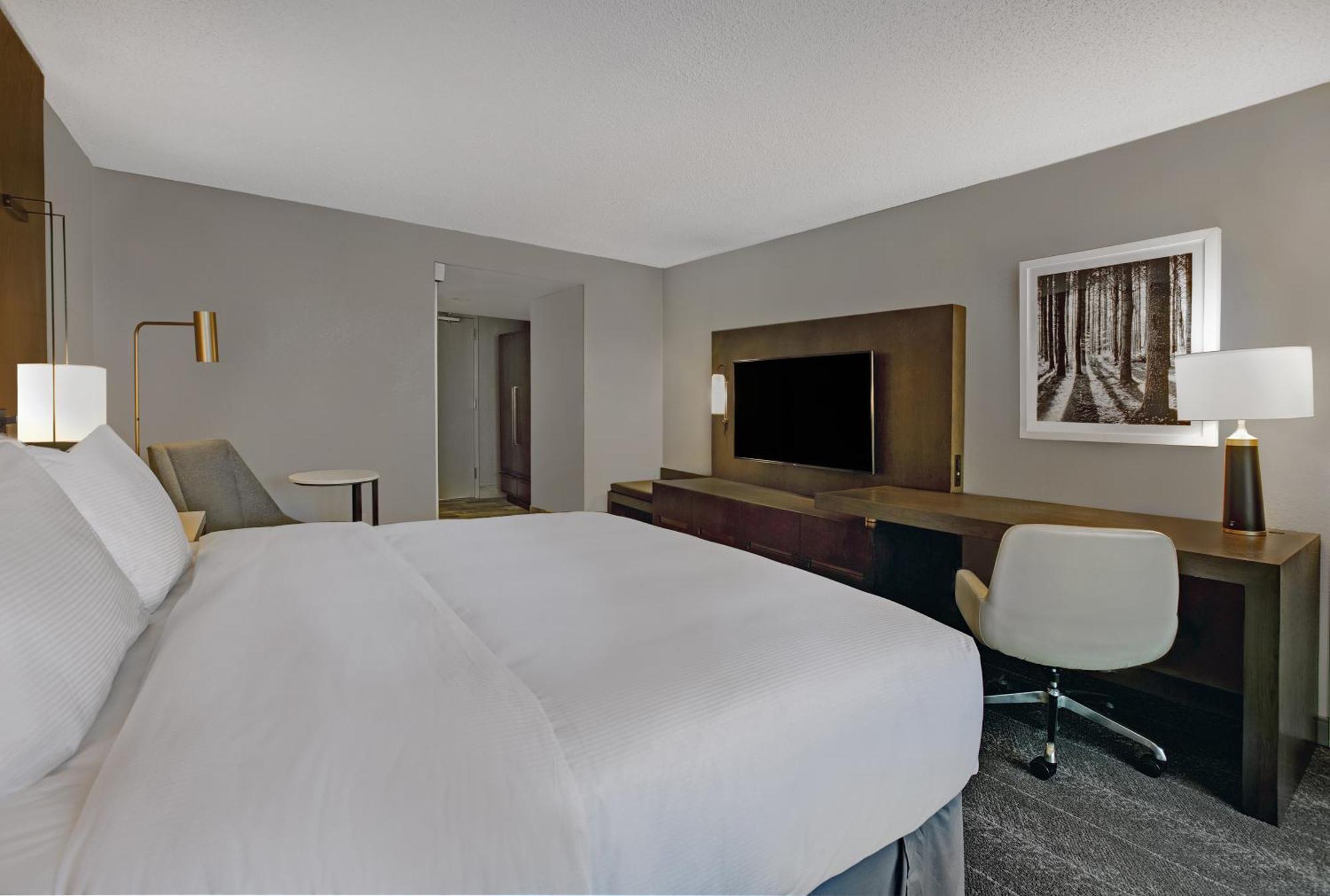 Hilton Peachtree City Atlanta Hotel & Conference Center Экстерьер фото